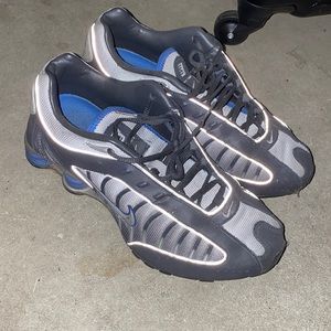 Nike Shox Runners. Size 8 Mens